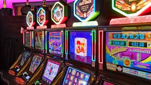 YOM77 အားကစား Sportsbook မြန်မာကစားသမားများ Real-Time Odds ဖြင့် Bet ချနေသောမြင်ကွင်း
